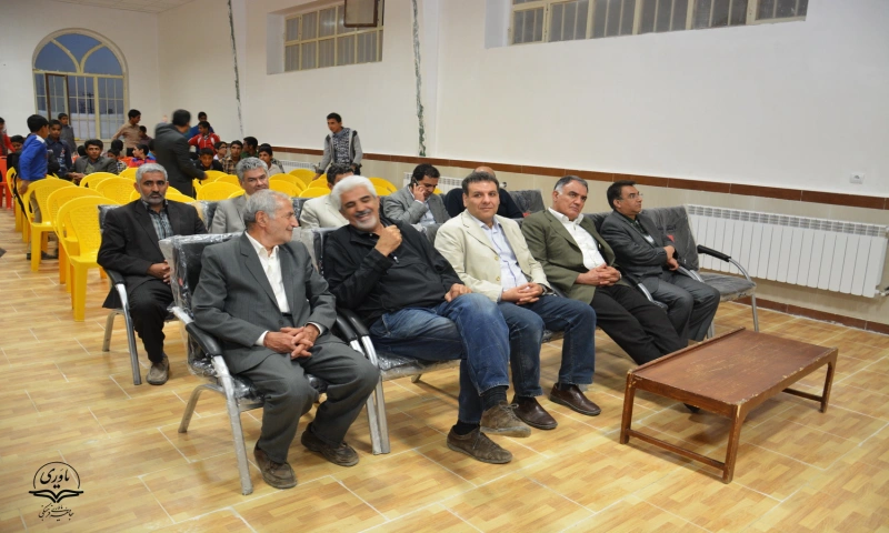 کمک و هدایای خیرین